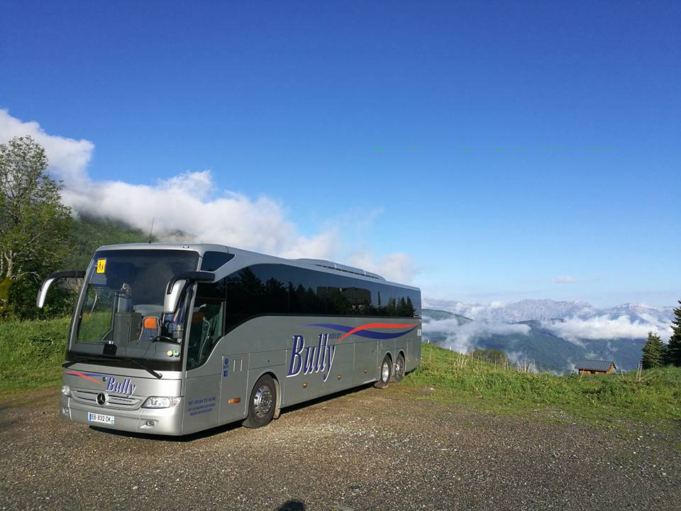 transport-bus-jura